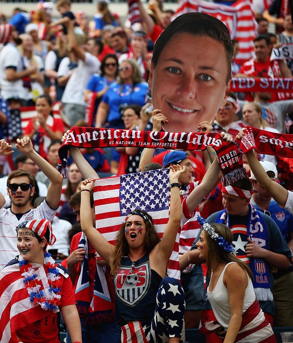 world-cup-fans-476385948_master.jpg